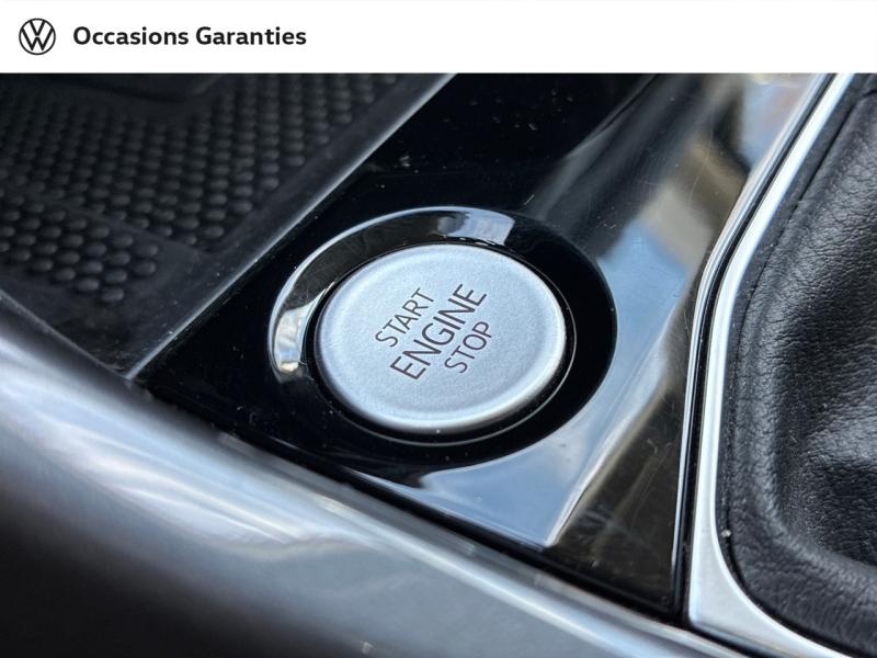 Voitures occasions VOLKSWAGEN T-CROSS R-Line Tech Clermont-Ferrand