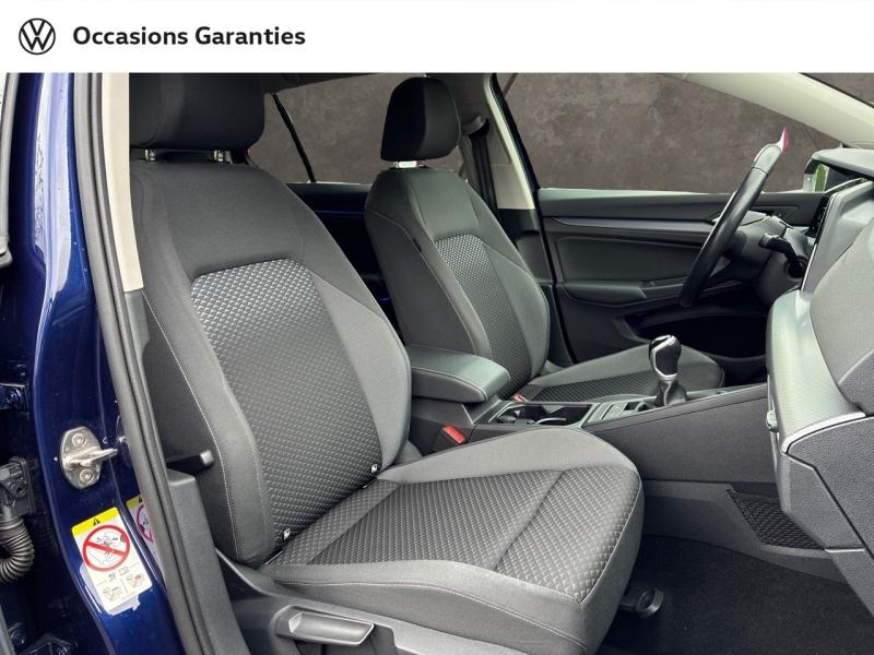 Voitures occasions VOLKSWAGEN GOLF Active Clermont-Ferrand