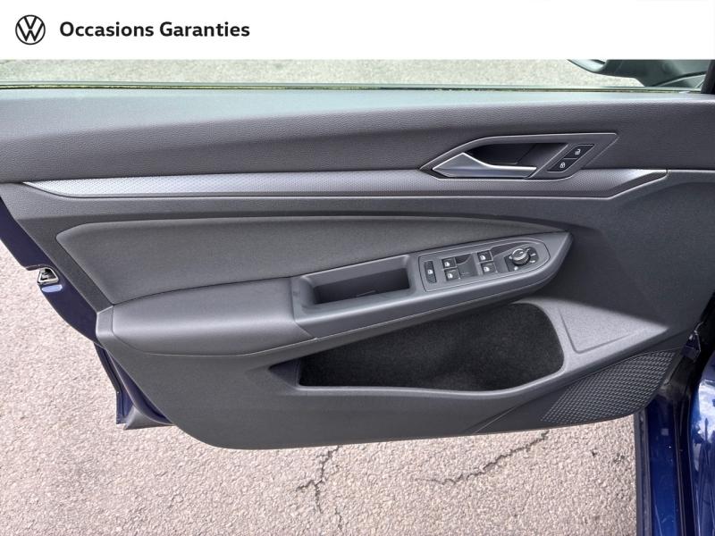 Voitures occasions VOLKSWAGEN GOLF Active Clermont-Ferrand