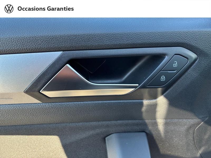 Voitures occasions VOLKSWAGEN T-ROC Active Clermont-Ferrand