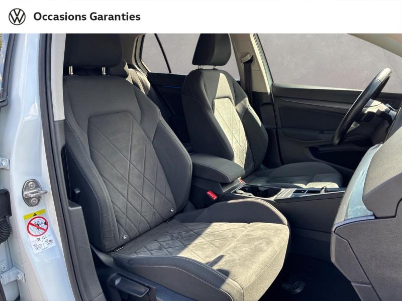 Voitures occasions VOLKSWAGEN GOLF Style 1st Clermont-Ferrand