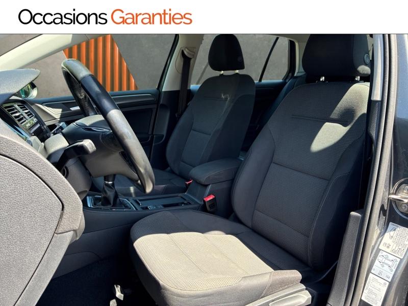 Voitures occasions VOLKSWAGEN GOLF Confortline Business Clermont-Ferrand