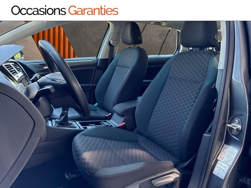 Voitures occasions VOLKSWAGEN GOLF IQ.Drive Clermont-Ferrand