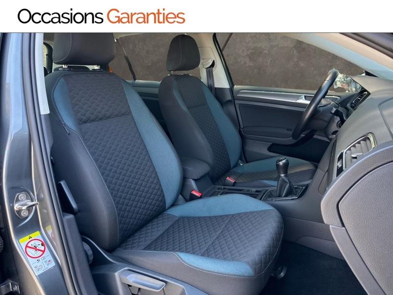 Voitures occasions VOLKSWAGEN GOLF IQ.Drive Clermont-Ferrand