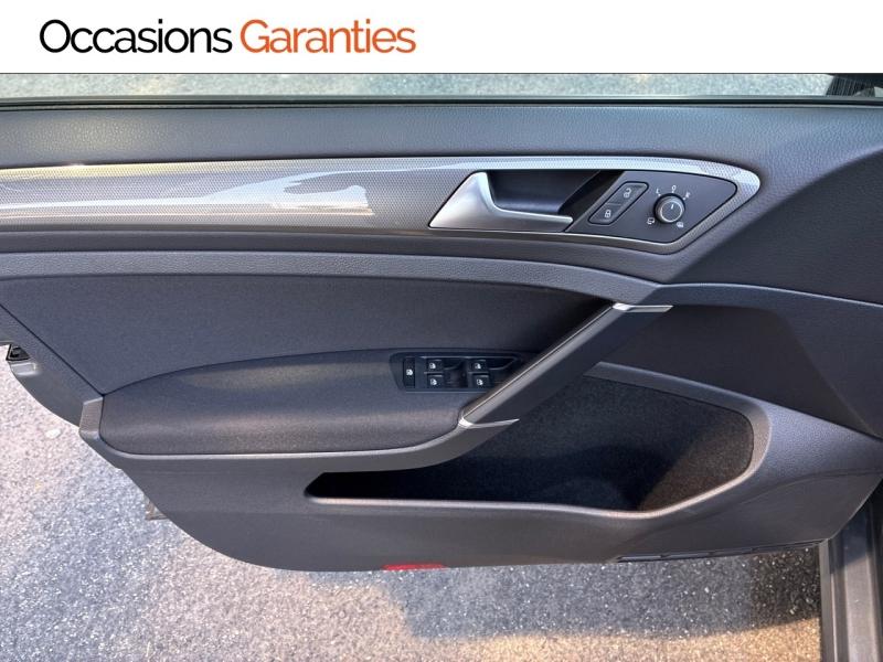 Voitures occasions VOLKSWAGEN GOLF IQ.Drive Clermont-Ferrand