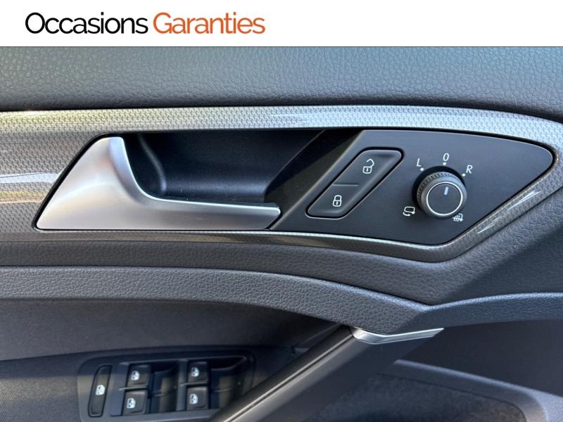 Voitures occasions VOLKSWAGEN GOLF IQ.Drive Clermont-Ferrand