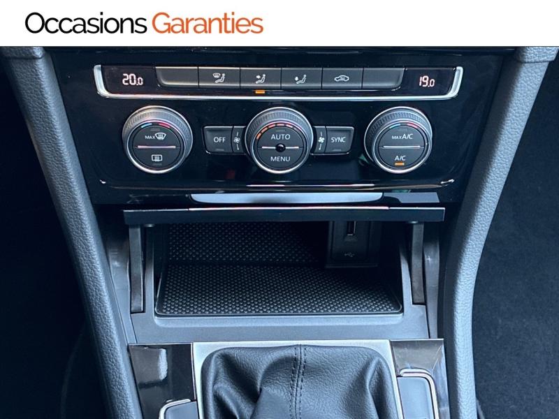 Voitures occasions VOLKSWAGEN GOLF IQ.Drive Clermont-Ferrand