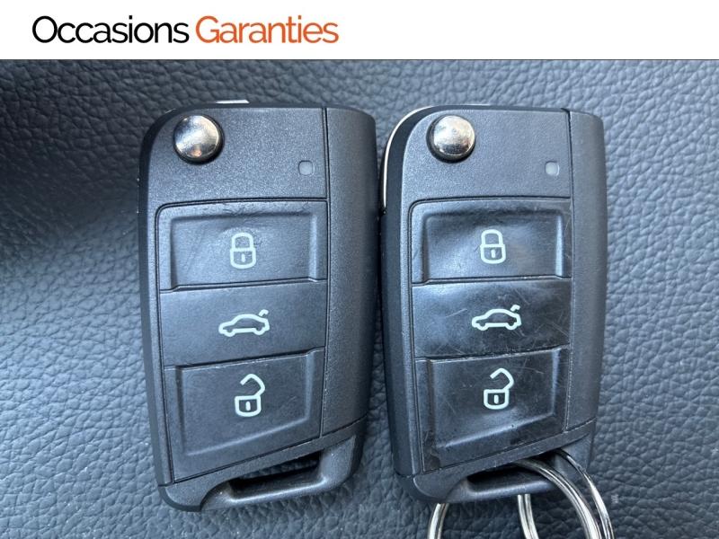 Voitures occasions VOLKSWAGEN GOLF IQ.Drive Clermont-Ferrand