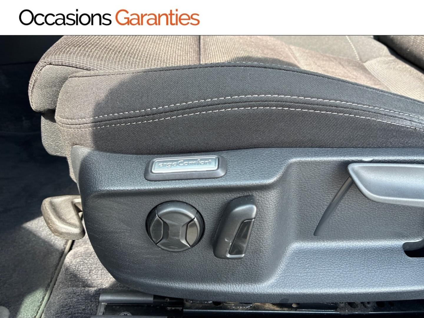 Voitures occasions VOLKSWAGEN PASSAT Confortline Clermont-Ferrand