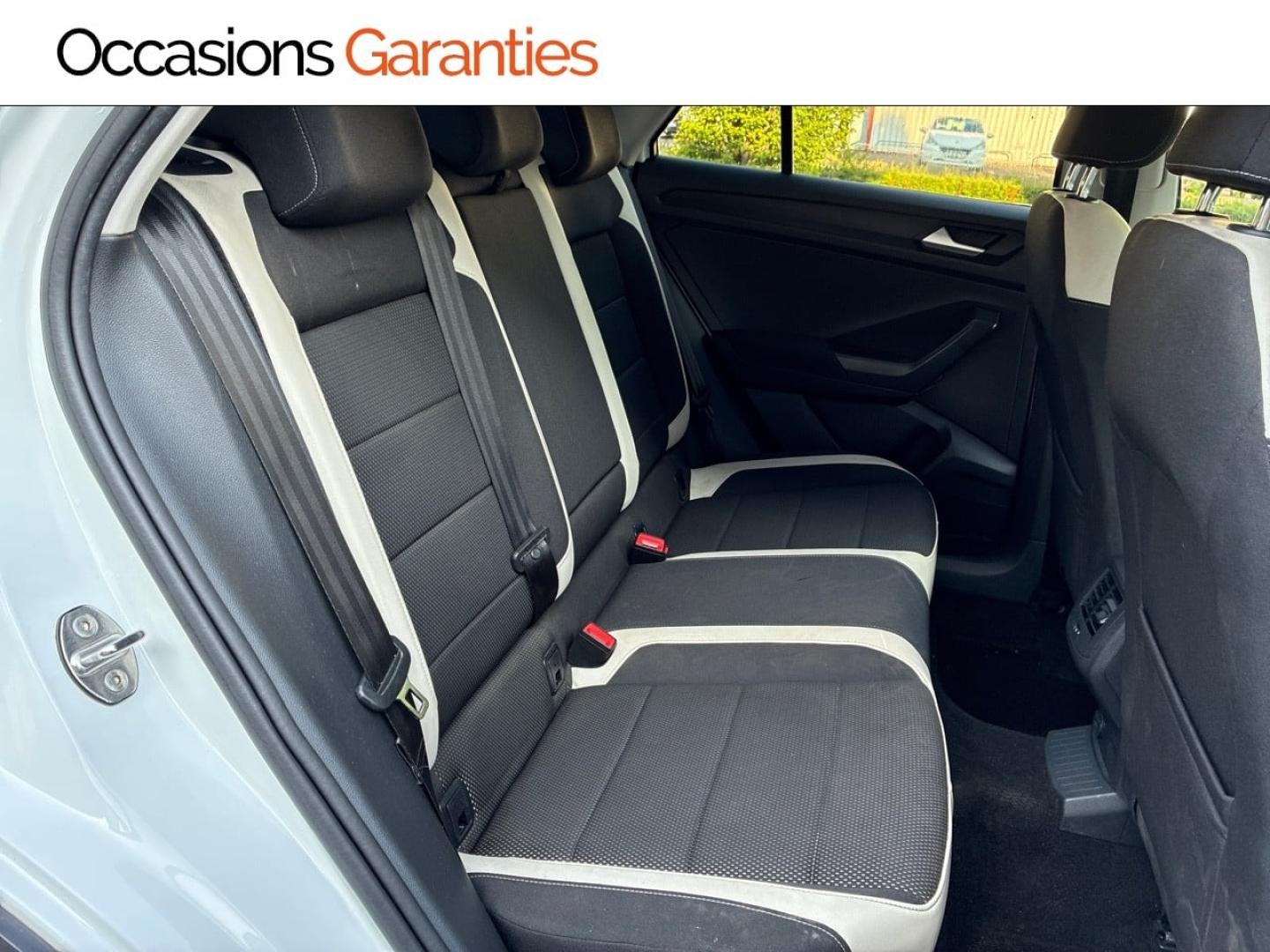 Voitures occasions VOLKSWAGEN T-ROC First Edition Clermont-Ferrand