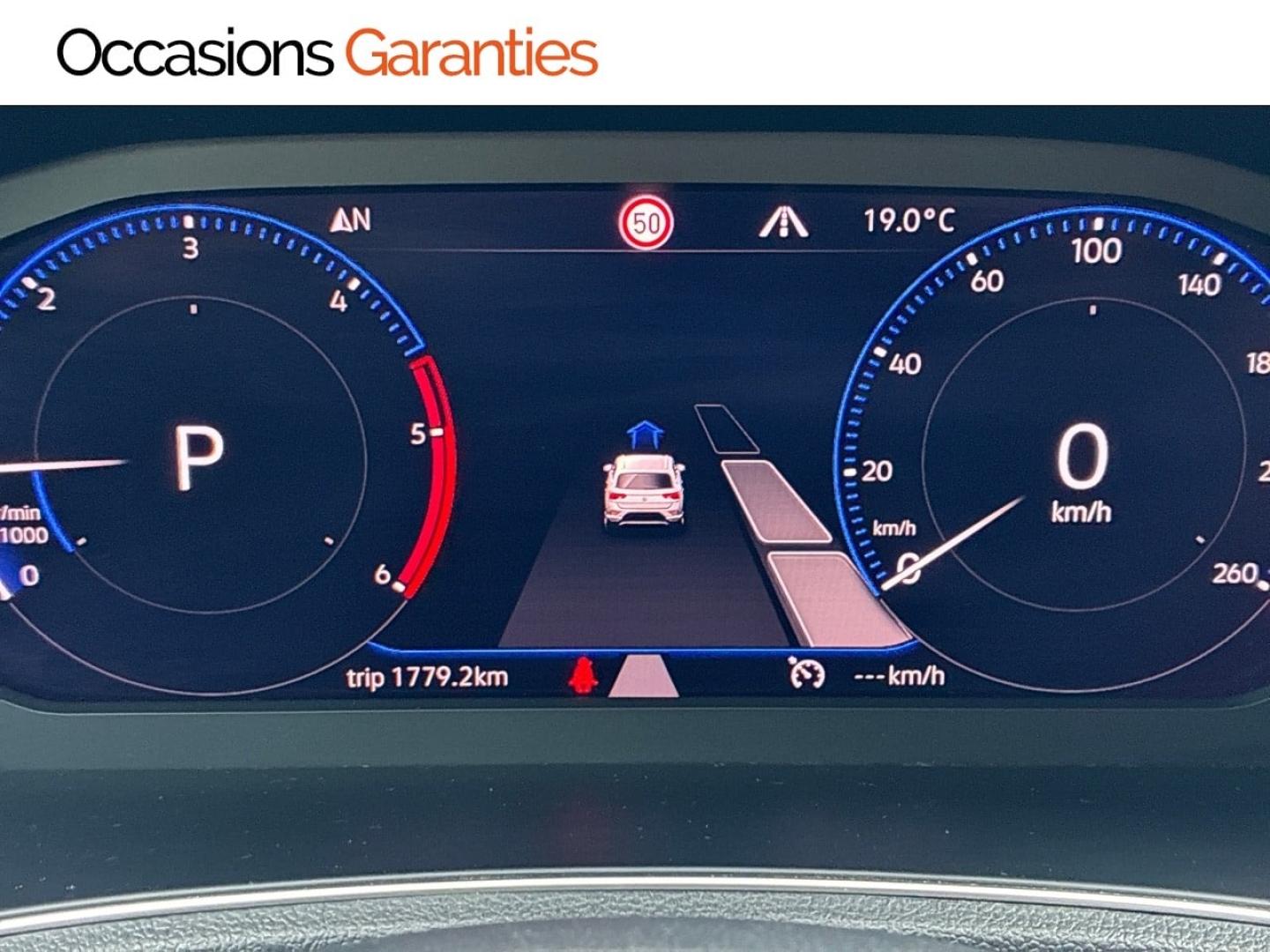 Voitures occasions VOLKSWAGEN T-ROC First Edition Clermont-Ferrand
