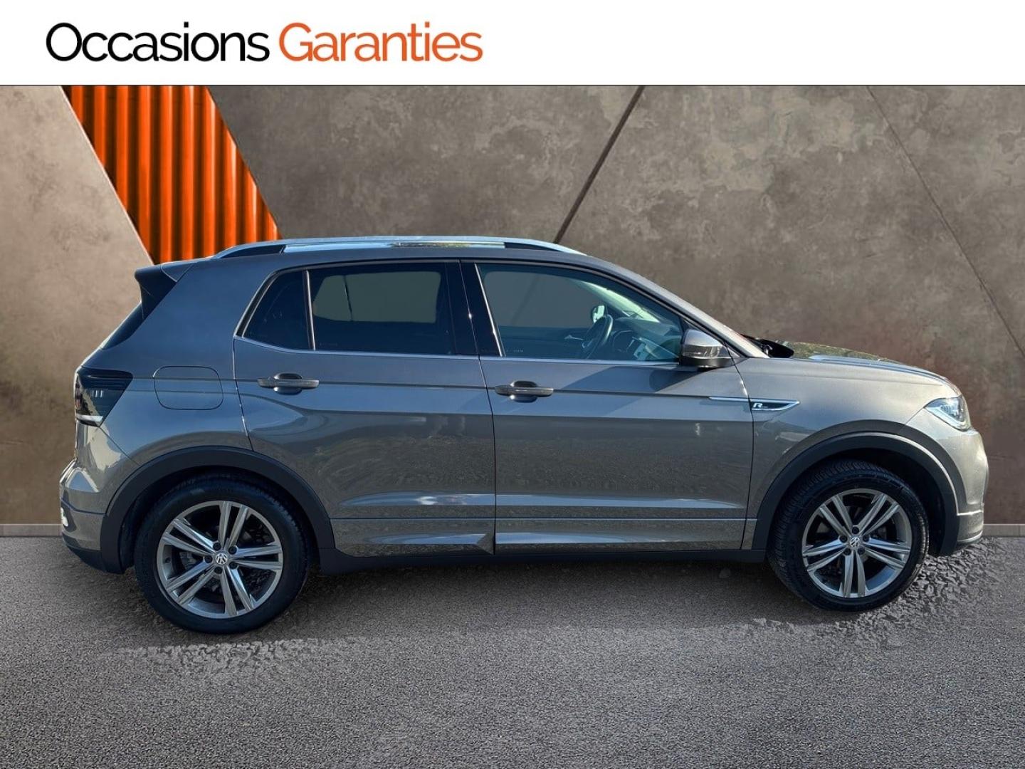 Voitures occasions VOLKSWAGEN T-CROSS R-Line Clermont-Ferrand