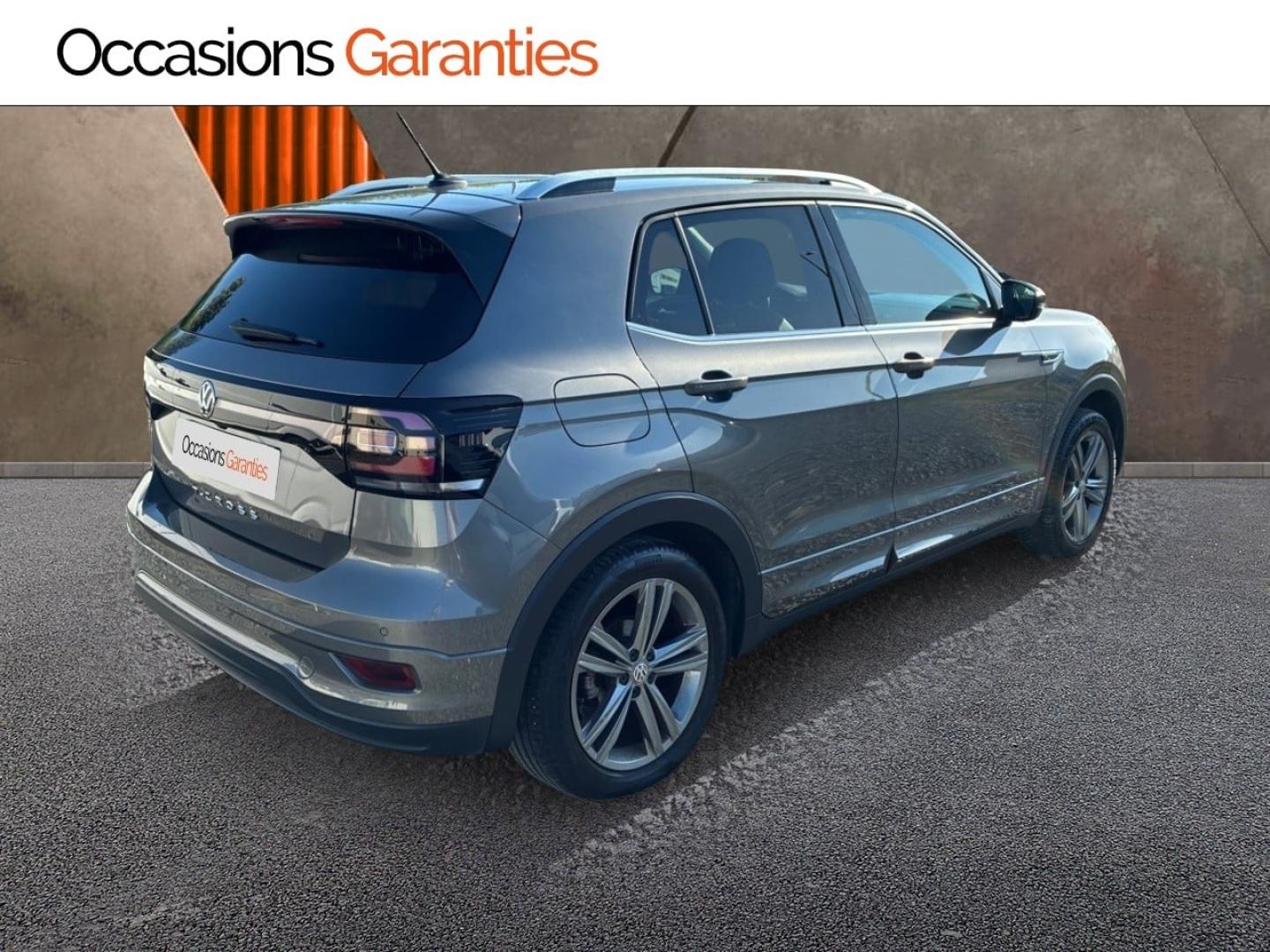 Voitures occasions VOLKSWAGEN T-CROSS R-Line Clermont-Ferrand