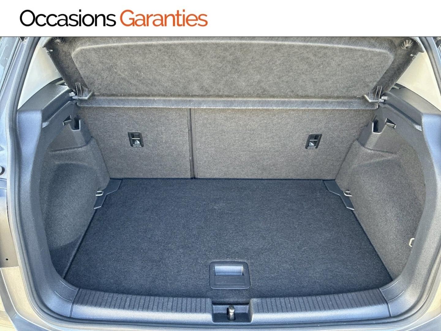 Voitures occasions VOLKSWAGEN T-CROSS R-Line Clermont-Ferrand
