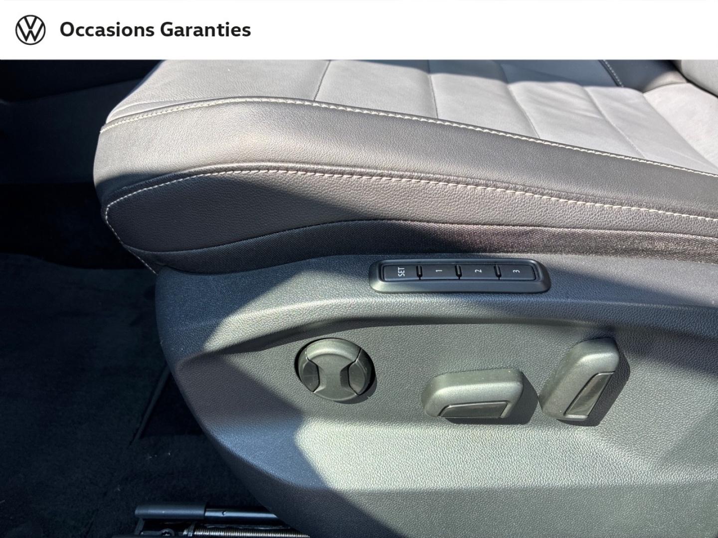 Voitures occasions VOLKSWAGEN T-ROC Style Exclusive Clermont-Ferrand