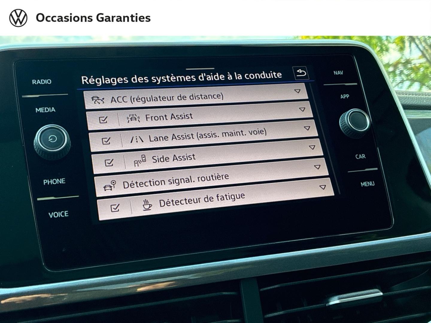 Voitures occasions VOLKSWAGEN T-ROC Style Exclusive Clermont-Ferrand