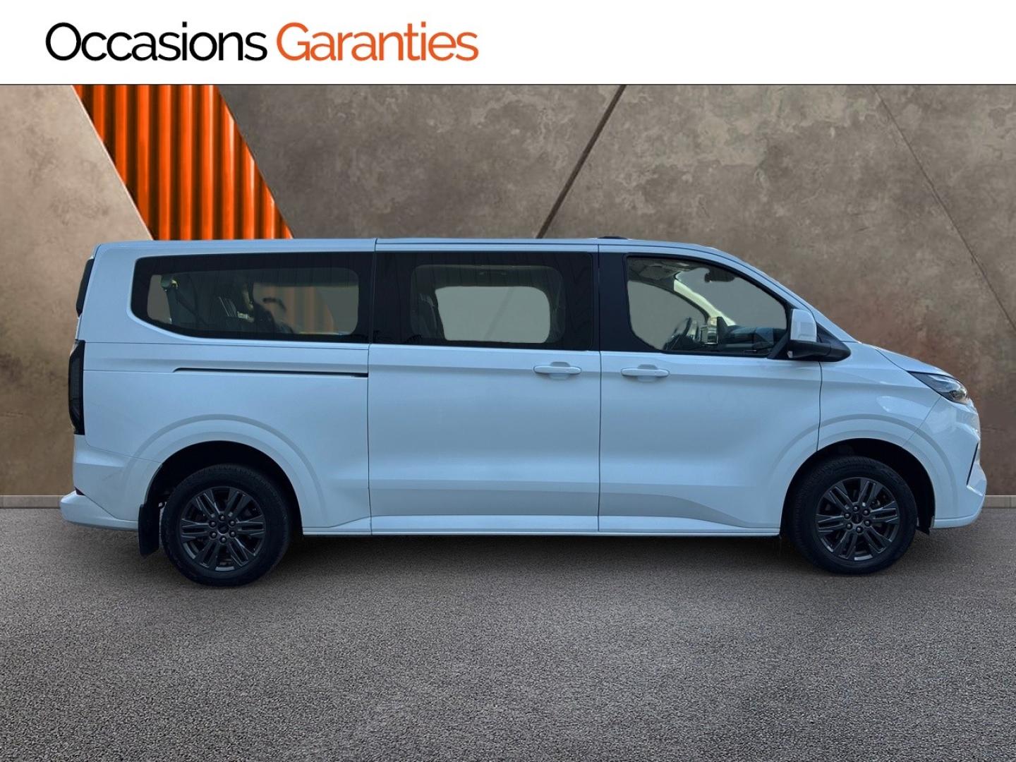 Voitures occasions FORD Tourneo Custom Titanium Clermont-Ferrand