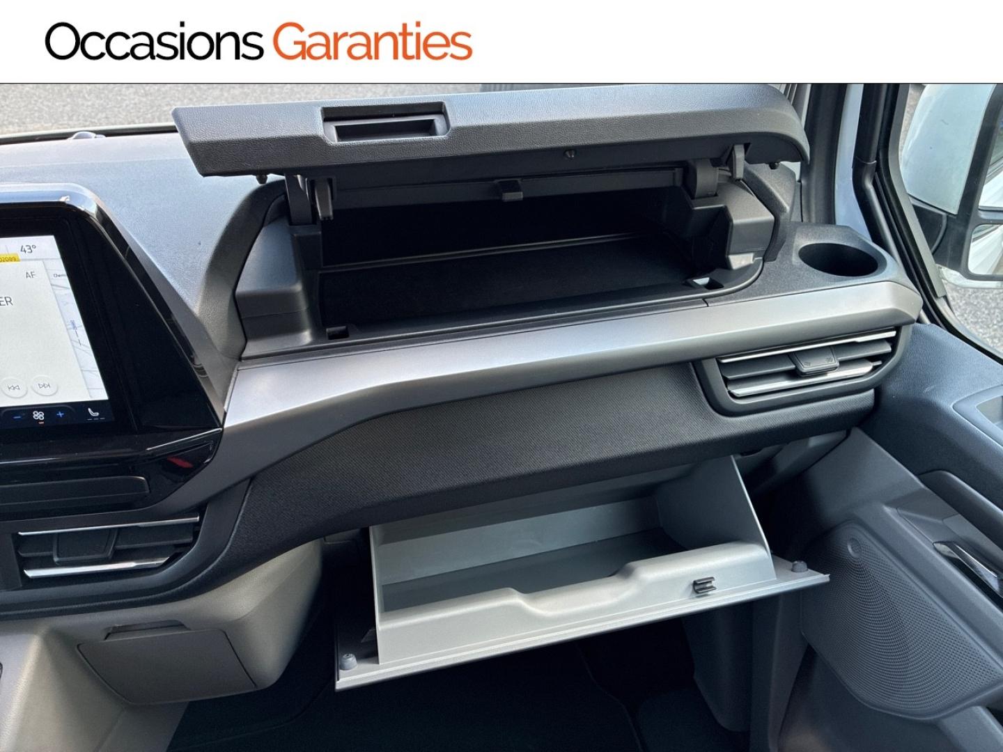 Voitures occasions FORD Tourneo Custom Titanium Clermont-Ferrand