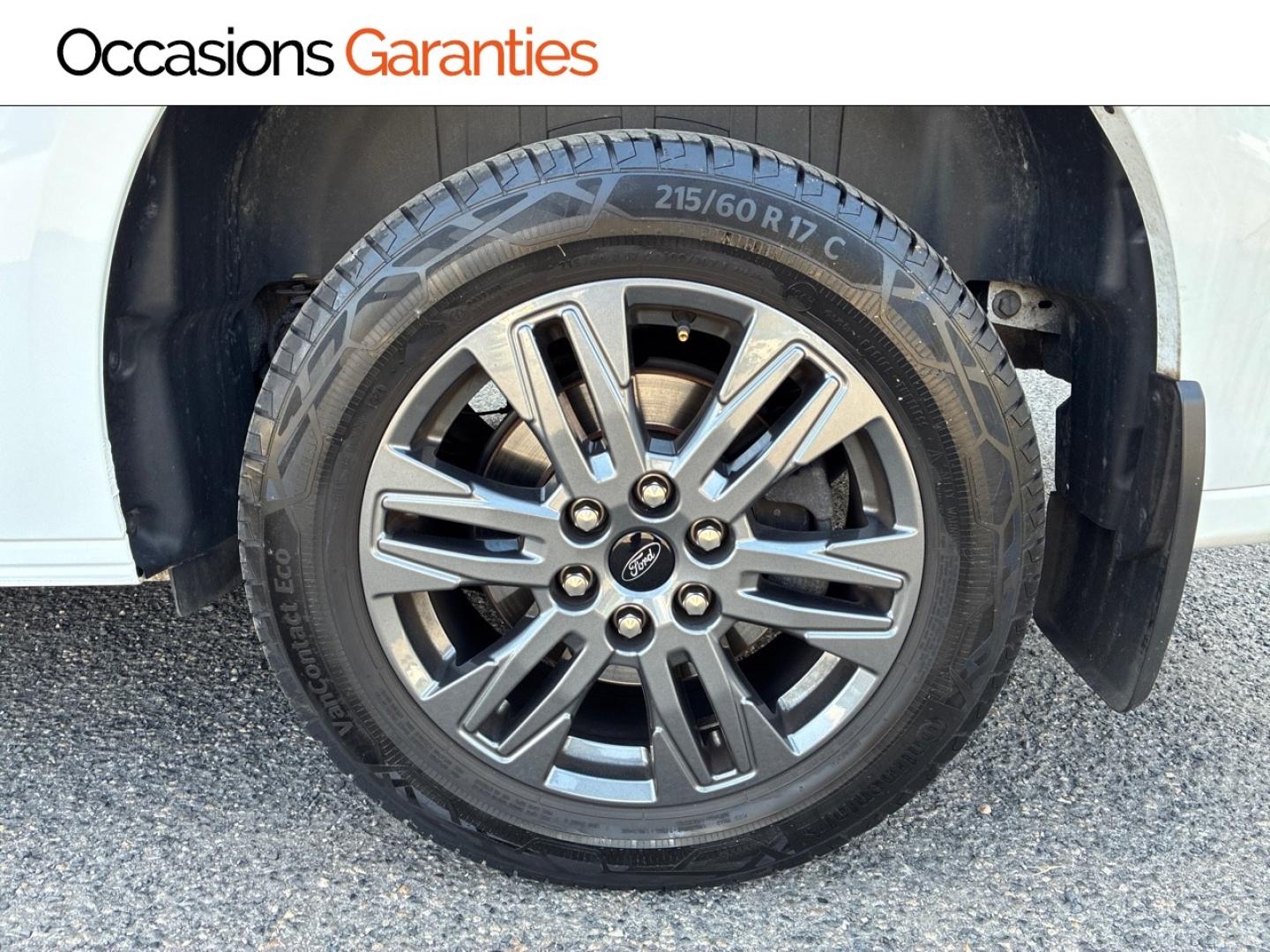Voitures occasions FORD Tourneo Custom Titanium Clermont-Ferrand