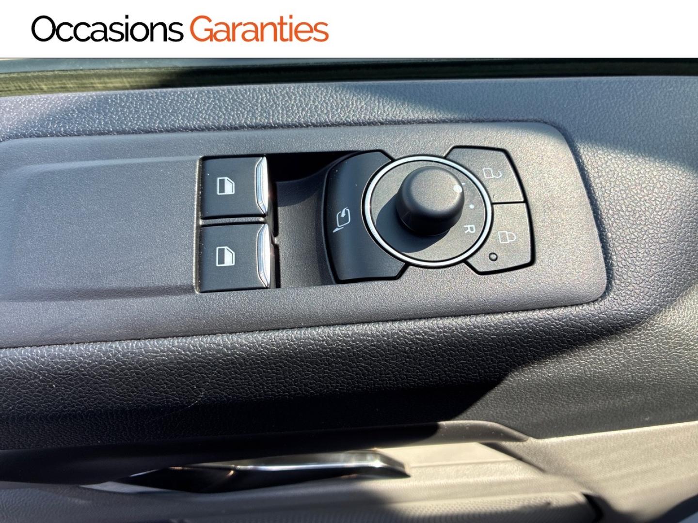 Voitures occasions FORD Tourneo Custom Titanium Clermont-Ferrand