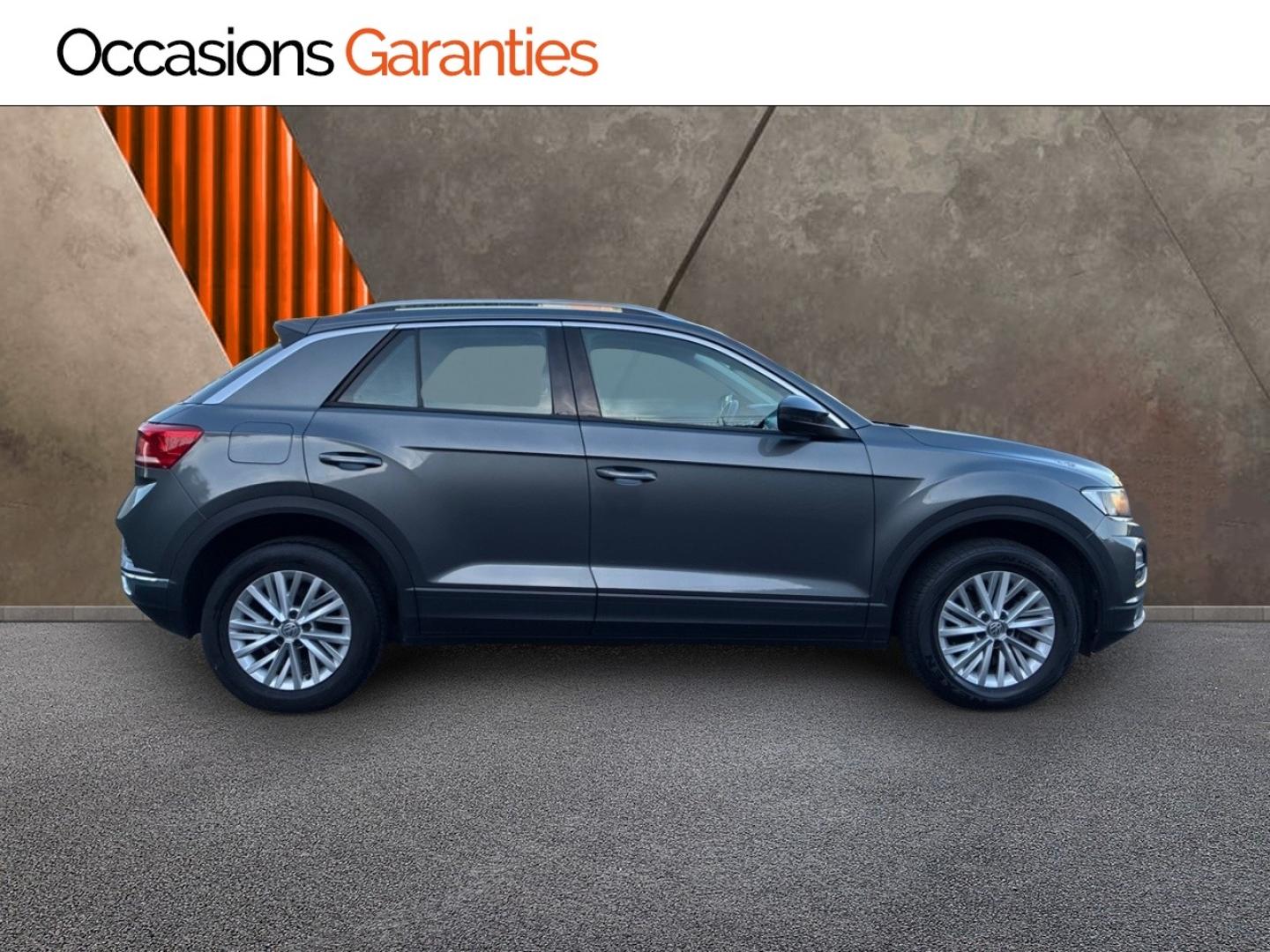 Voitures occasions VOLKSWAGEN T-ROC Lounge Business Clermont-Ferrand
