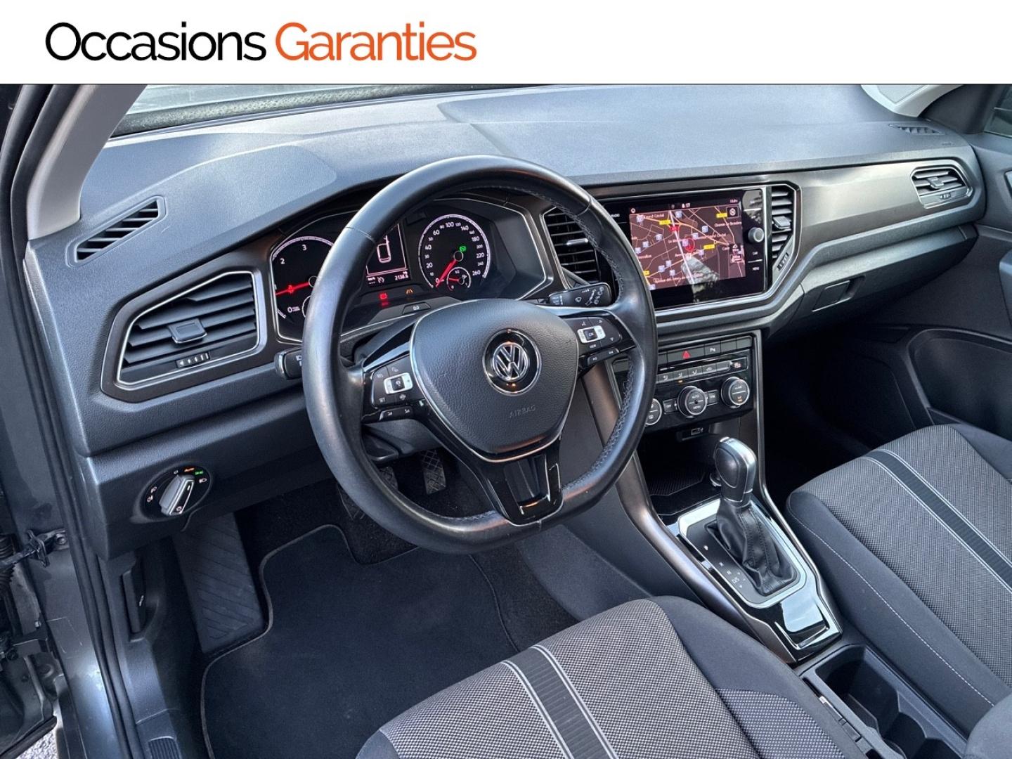 Voitures occasions VOLKSWAGEN T-ROC Lounge Business Clermont-Ferrand