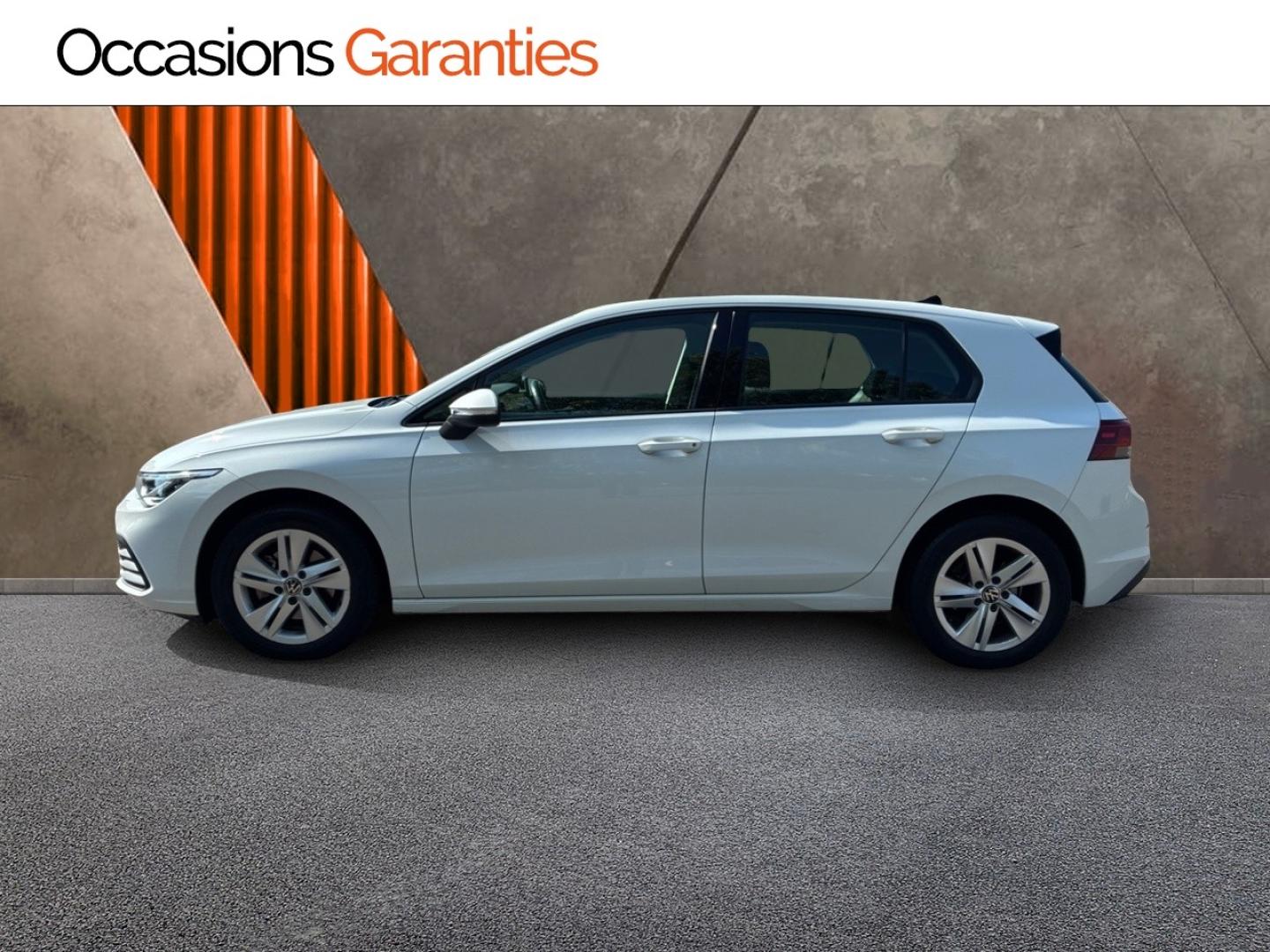 Voitures occasions VOLKSWAGEN GOLF Life Business Clermont-Ferrand