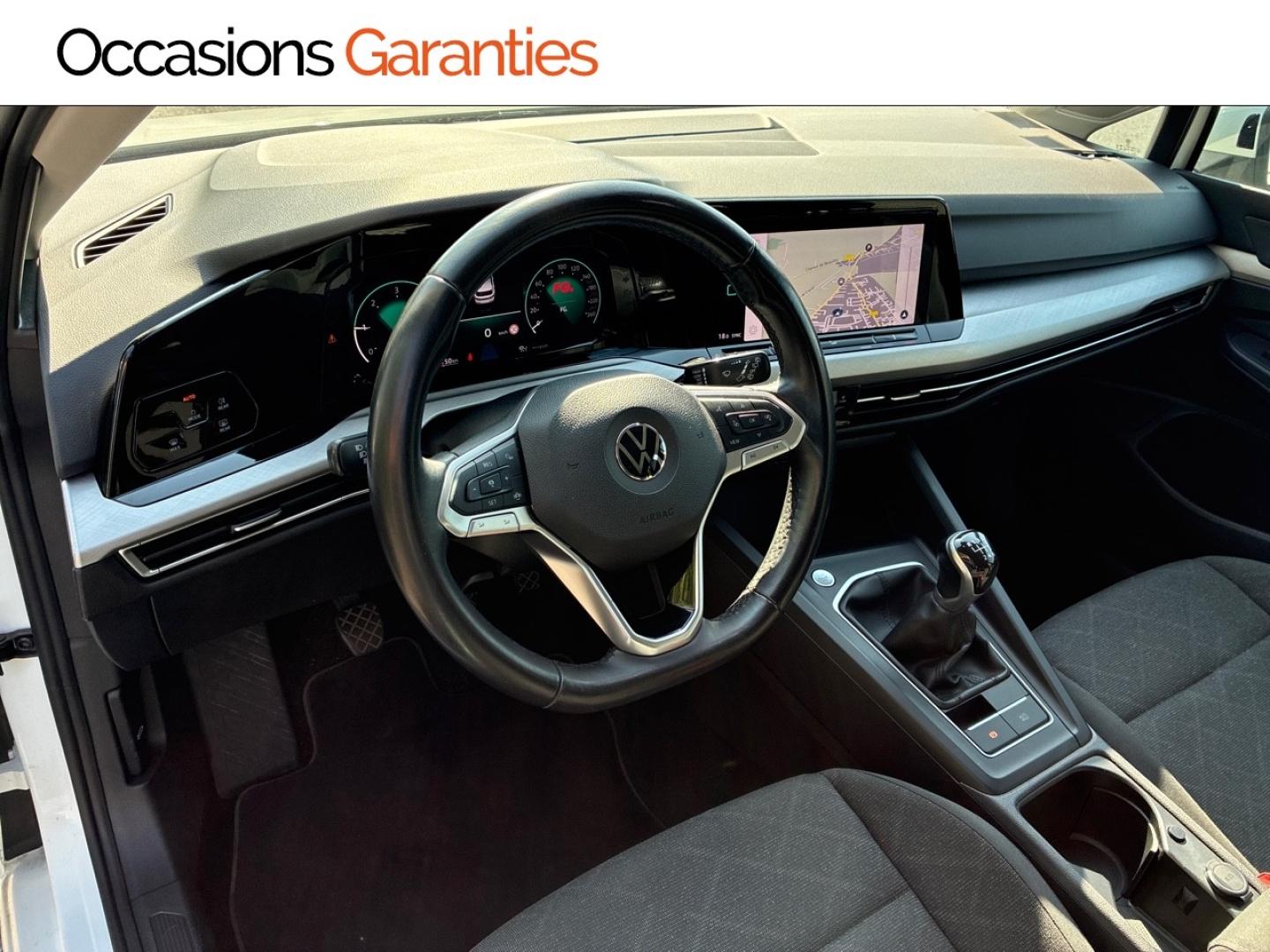 Voitures occasions VOLKSWAGEN GOLF Life Business Clermont-Ferrand