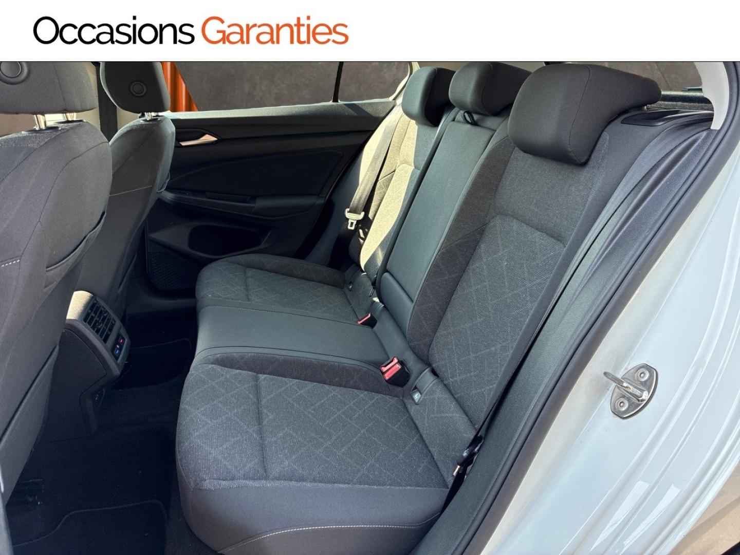 Voitures occasions VOLKSWAGEN GOLF Life Business Clermont-Ferrand