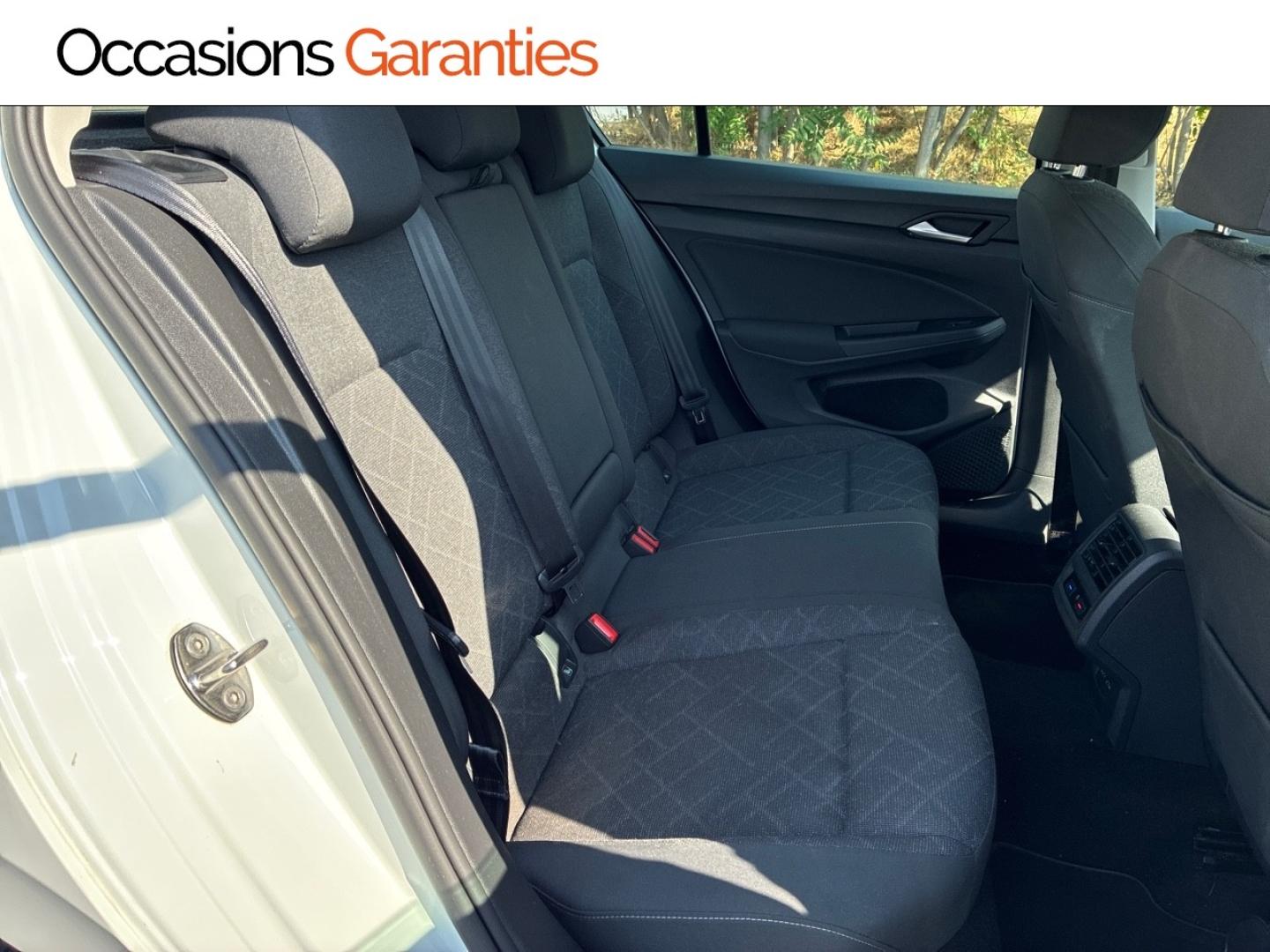Voitures occasions VOLKSWAGEN GOLF Life Business Mozac