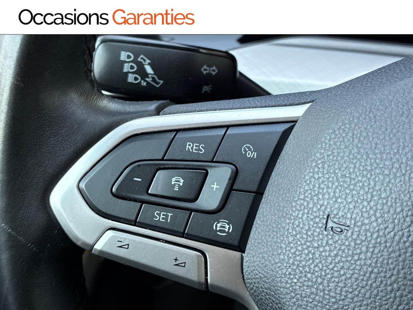 Voitures occasions VOLKSWAGEN GOLF Life Business Clermont-Ferrand
