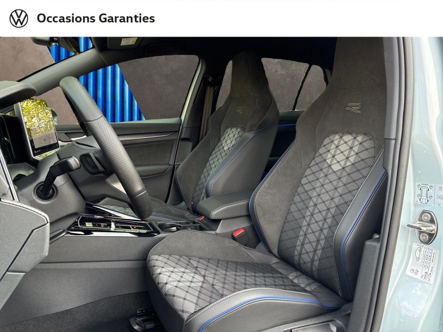 Voitures occasions VOLKSWAGEN GOLF R-Line Edition Clermont-Ferrand