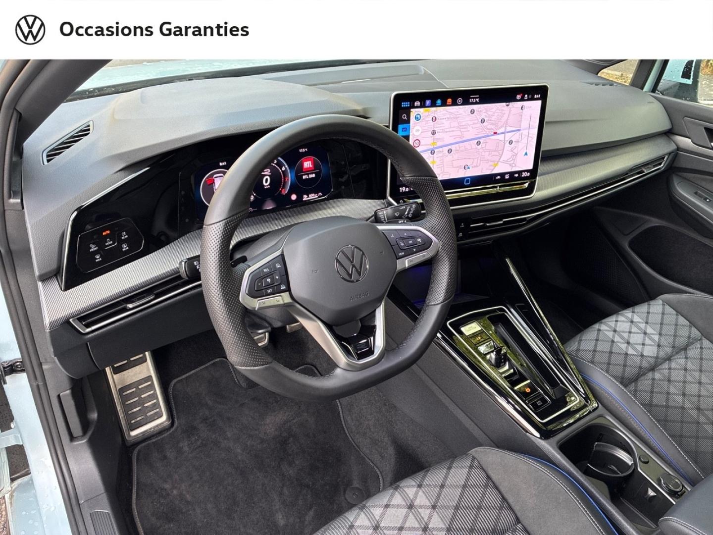 Voitures occasions VOLKSWAGEN GOLF R-Line Edition Clermont-Ferrand