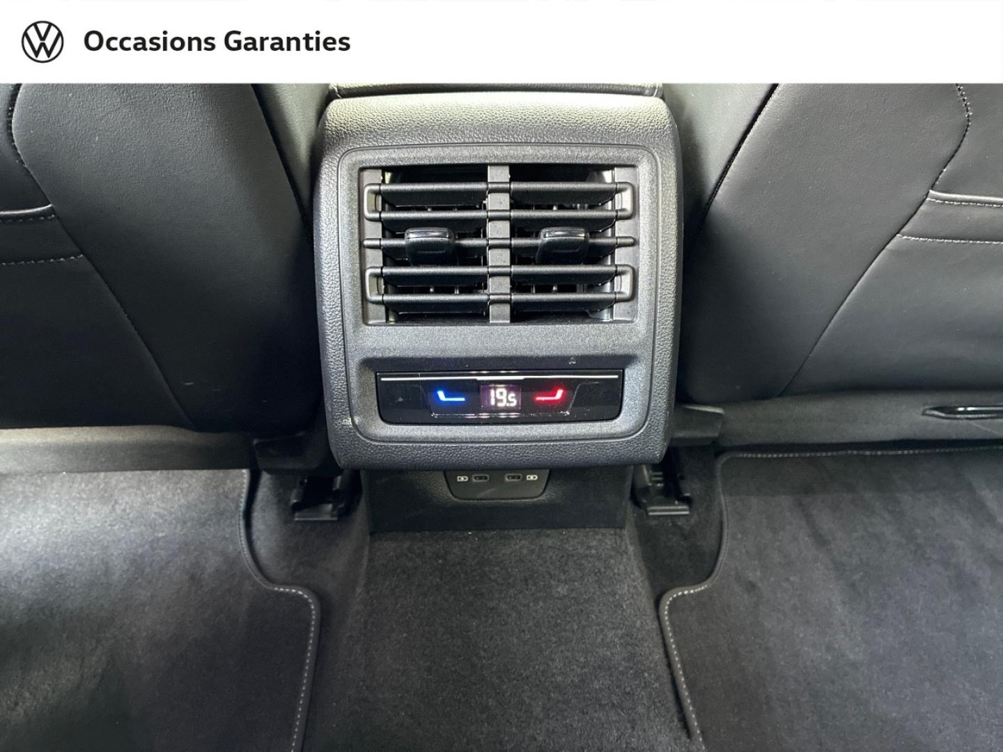 Voitures occasions VOLKSWAGEN GOLF R-Line Edition Clermont-Ferrand