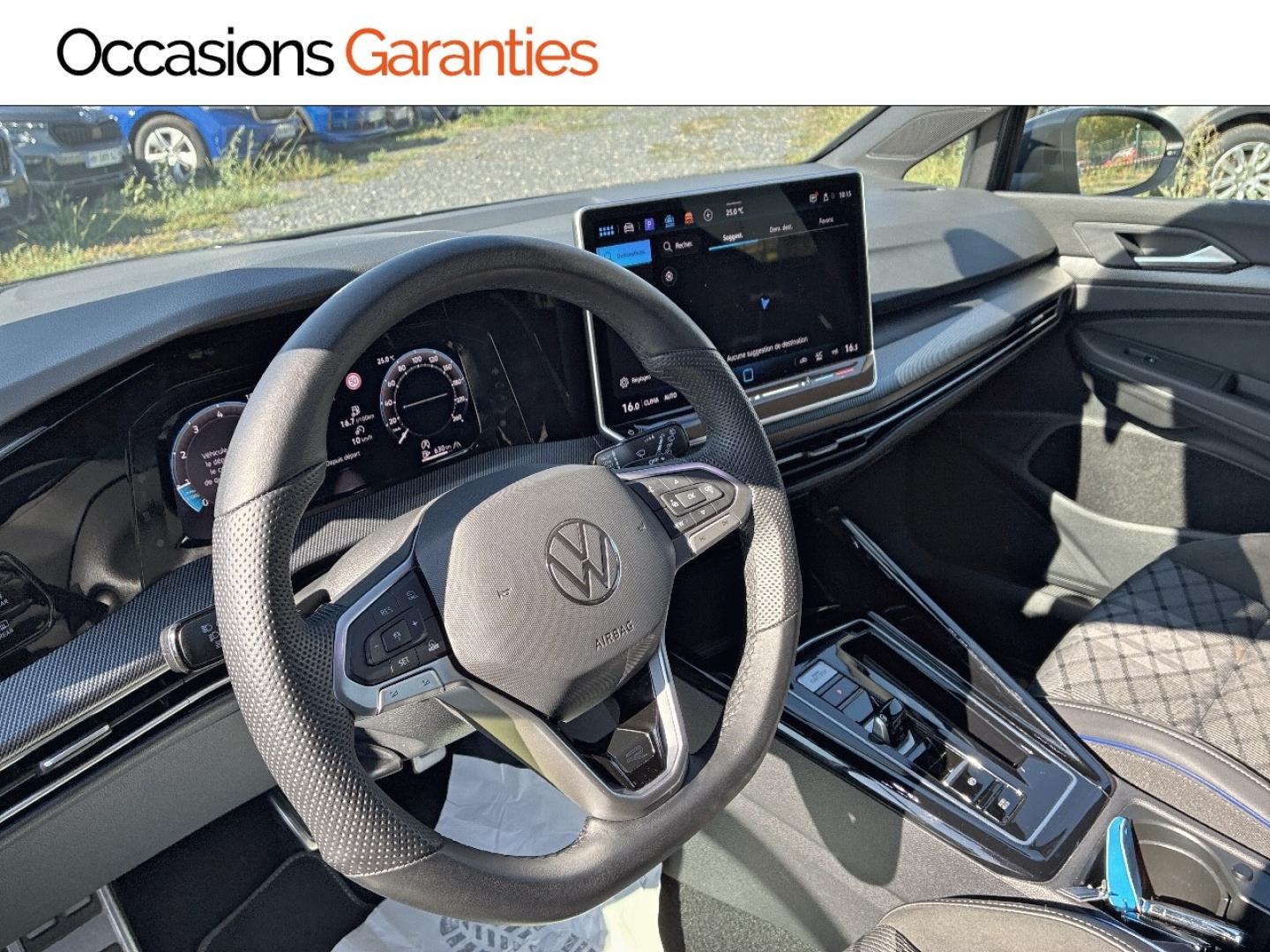 Voitures occasions VOLKSWAGEN GOLF R-Line Edition Clermont-Ferrand
