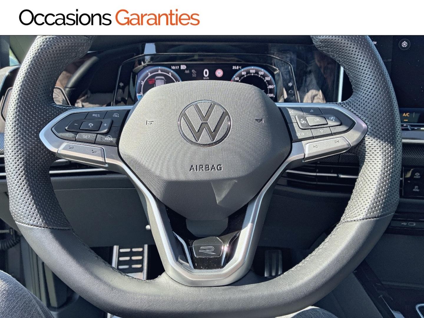 Voitures occasions VOLKSWAGEN GOLF R-Line Edition Clermont-Ferrand