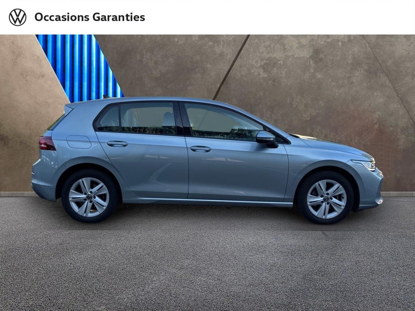 Voitures occasions VOLKSWAGEN GOLF Life Plus Clermont-Ferrand
