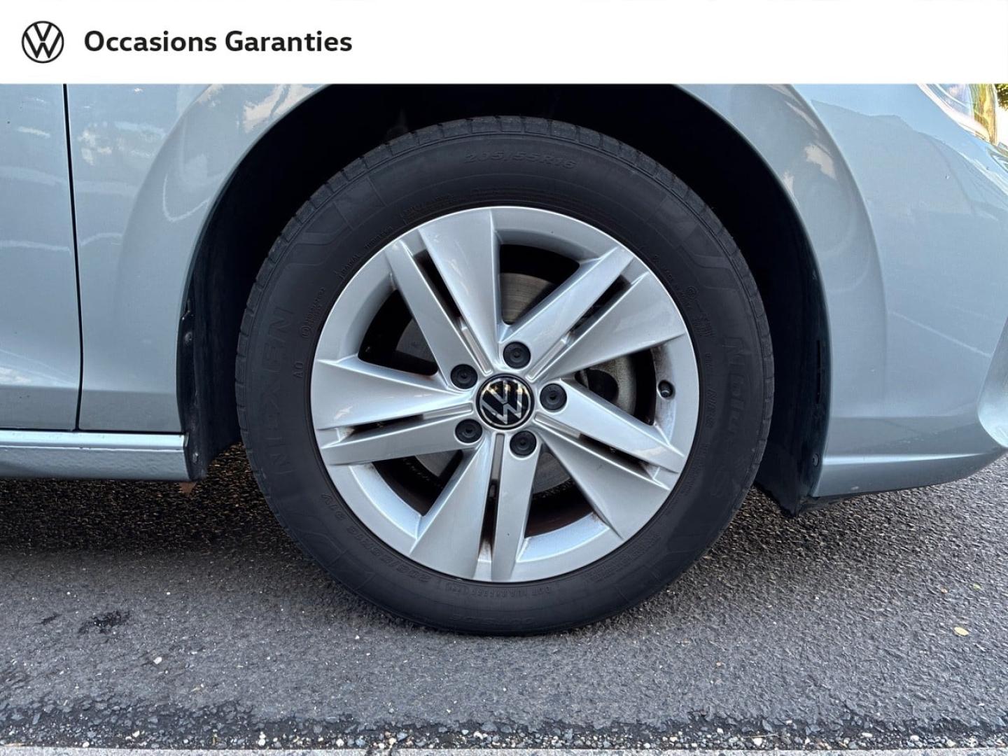 Voitures occasions VOLKSWAGEN GOLF Life Plus Clermont-Ferrand