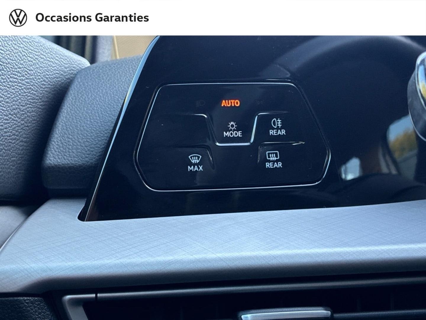 Voitures occasions VOLKSWAGEN GOLF Life Plus Clermont-Ferrand