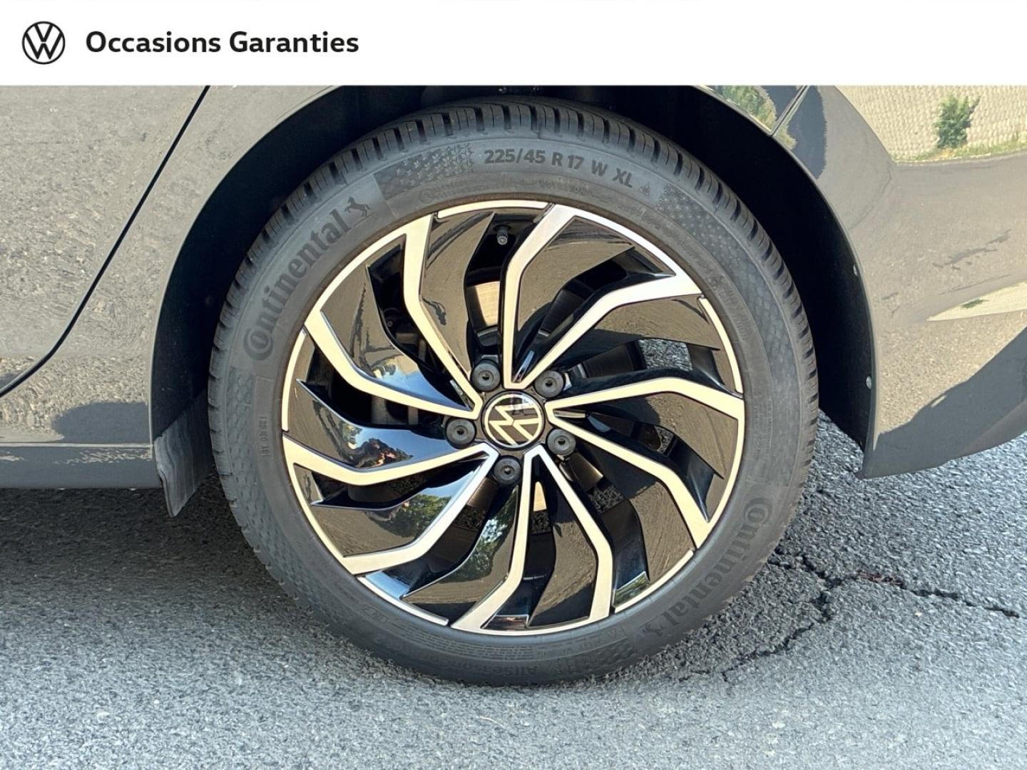 Voitures occasions VOLKSWAGEN GOLF Style Clermont-Ferrand