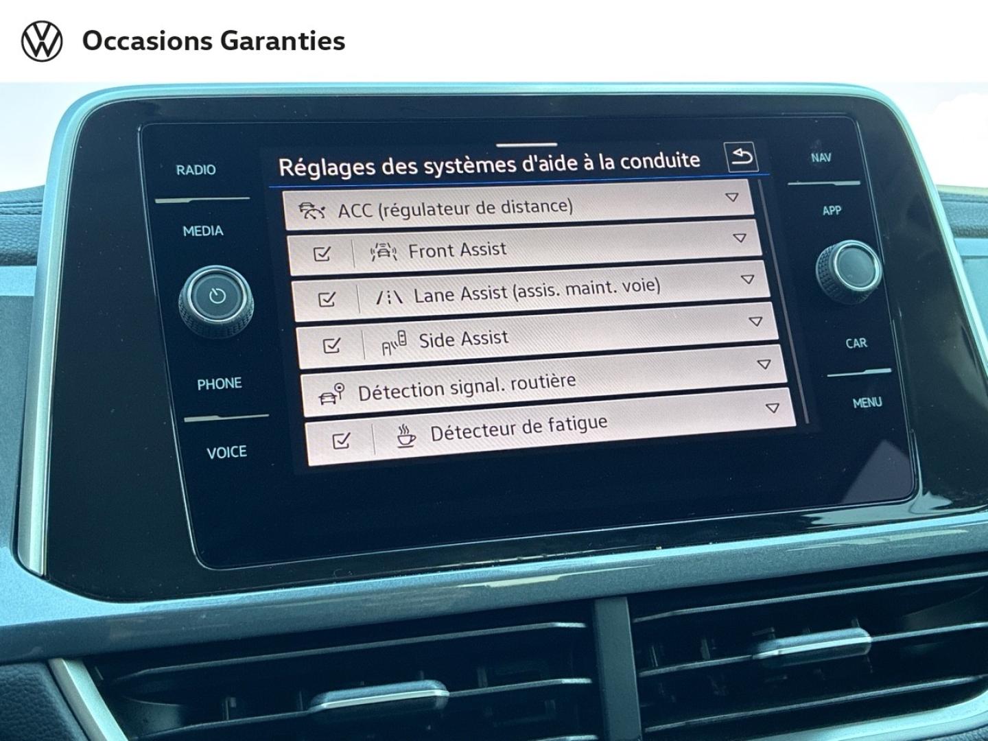 Voitures occasions VOLKSWAGEN T-ROC Style Clermont-Ferrand