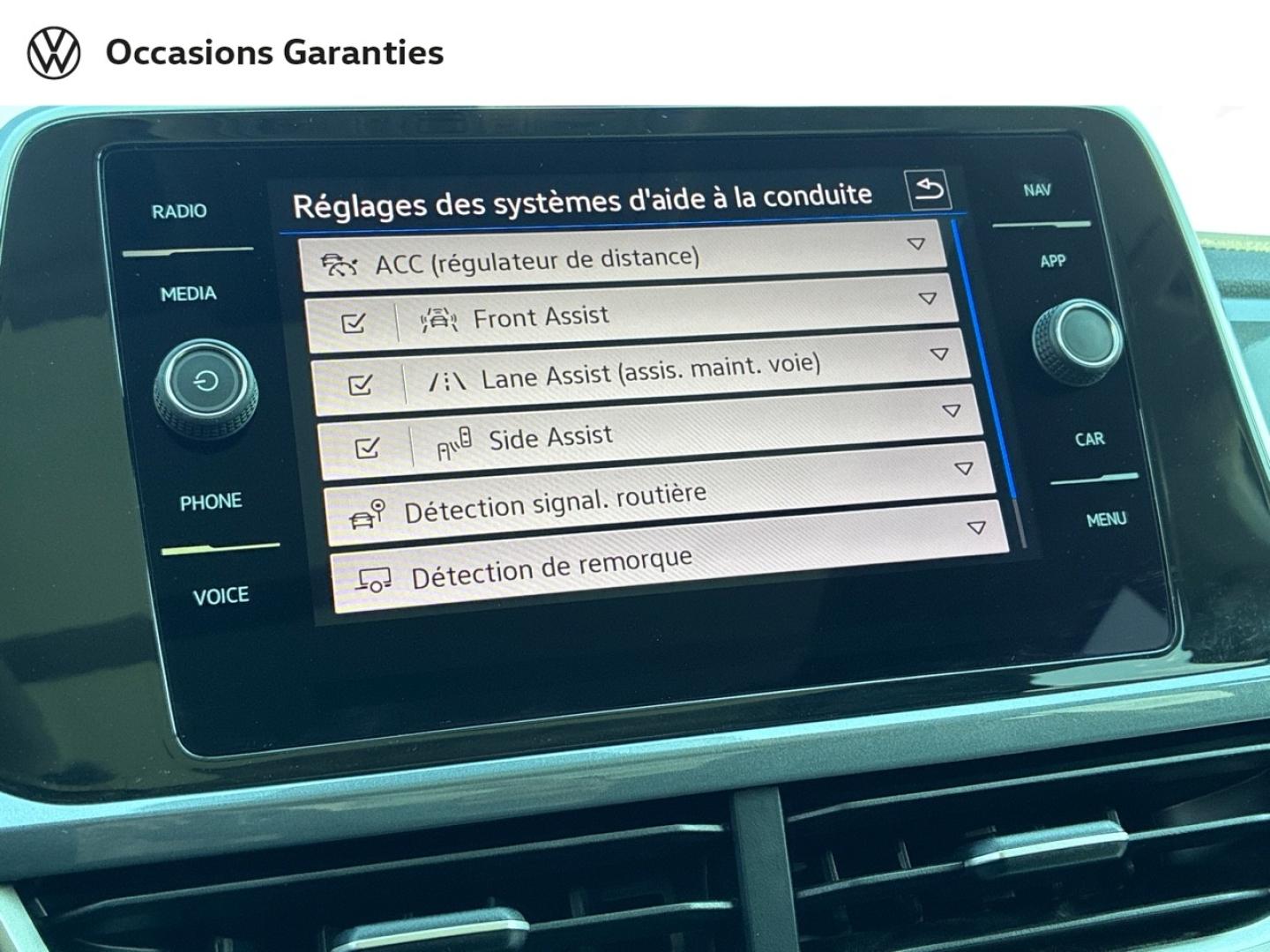 Voitures occasions VOLKSWAGEN T-ROC Style Exclusive Clermont-Ferrand