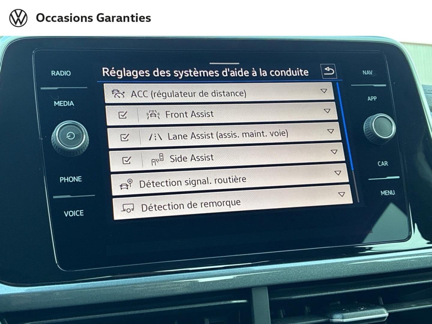 Voitures occasions VOLKSWAGEN T-ROC Style Clermont-Ferrand