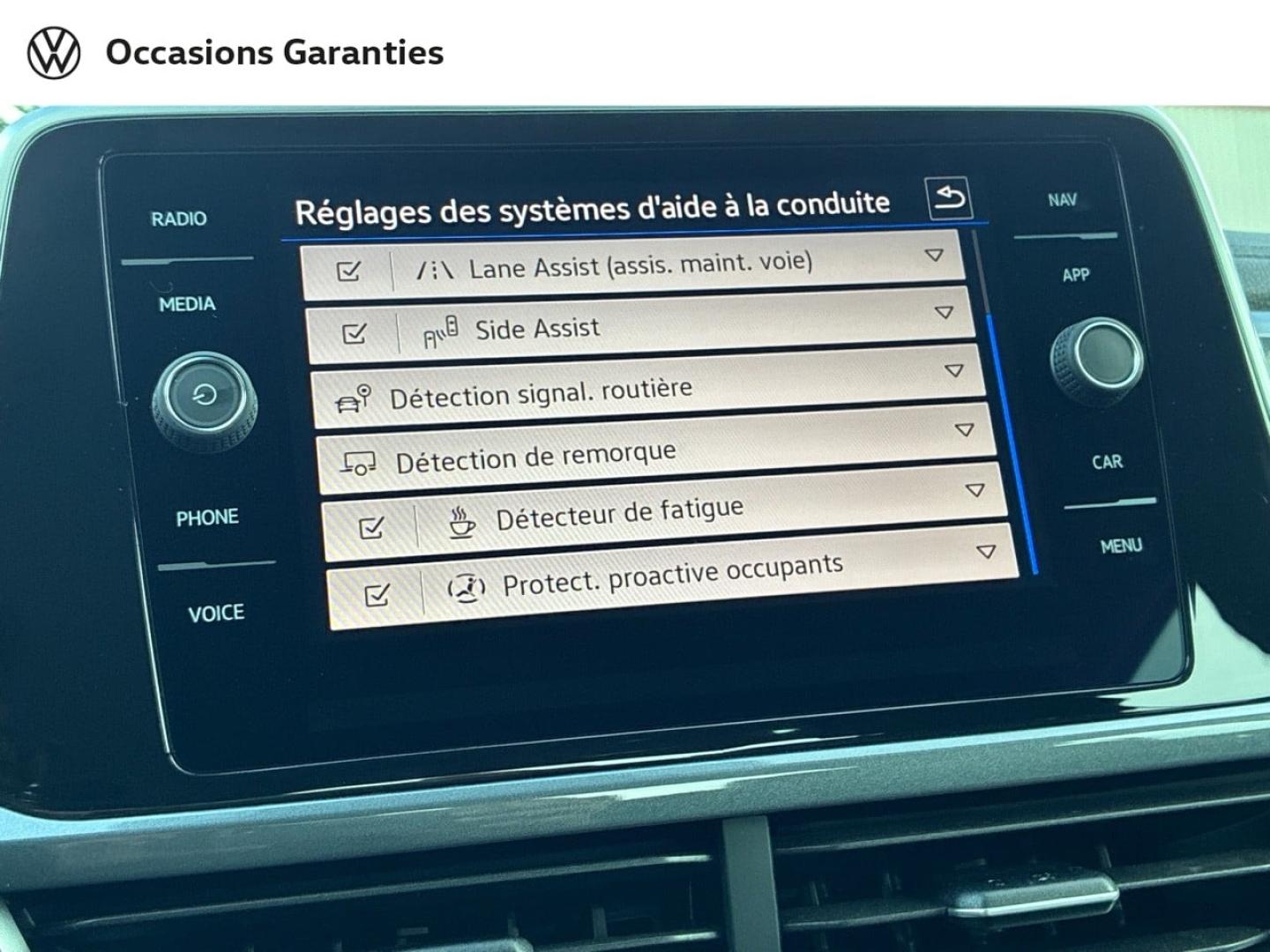 Voitures occasions VOLKSWAGEN T-ROC Style Clermont-Ferrand