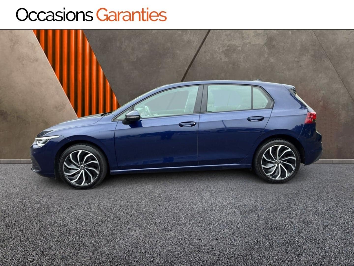 Voitures occasions VOLKSWAGEN GOLF Life Business 1st Clermont-Ferrand