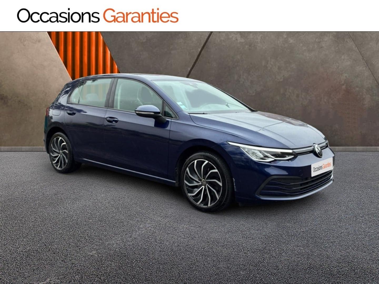 Voitures occasions VOLKSWAGEN GOLF Life Business 1st Clermont-Ferrand