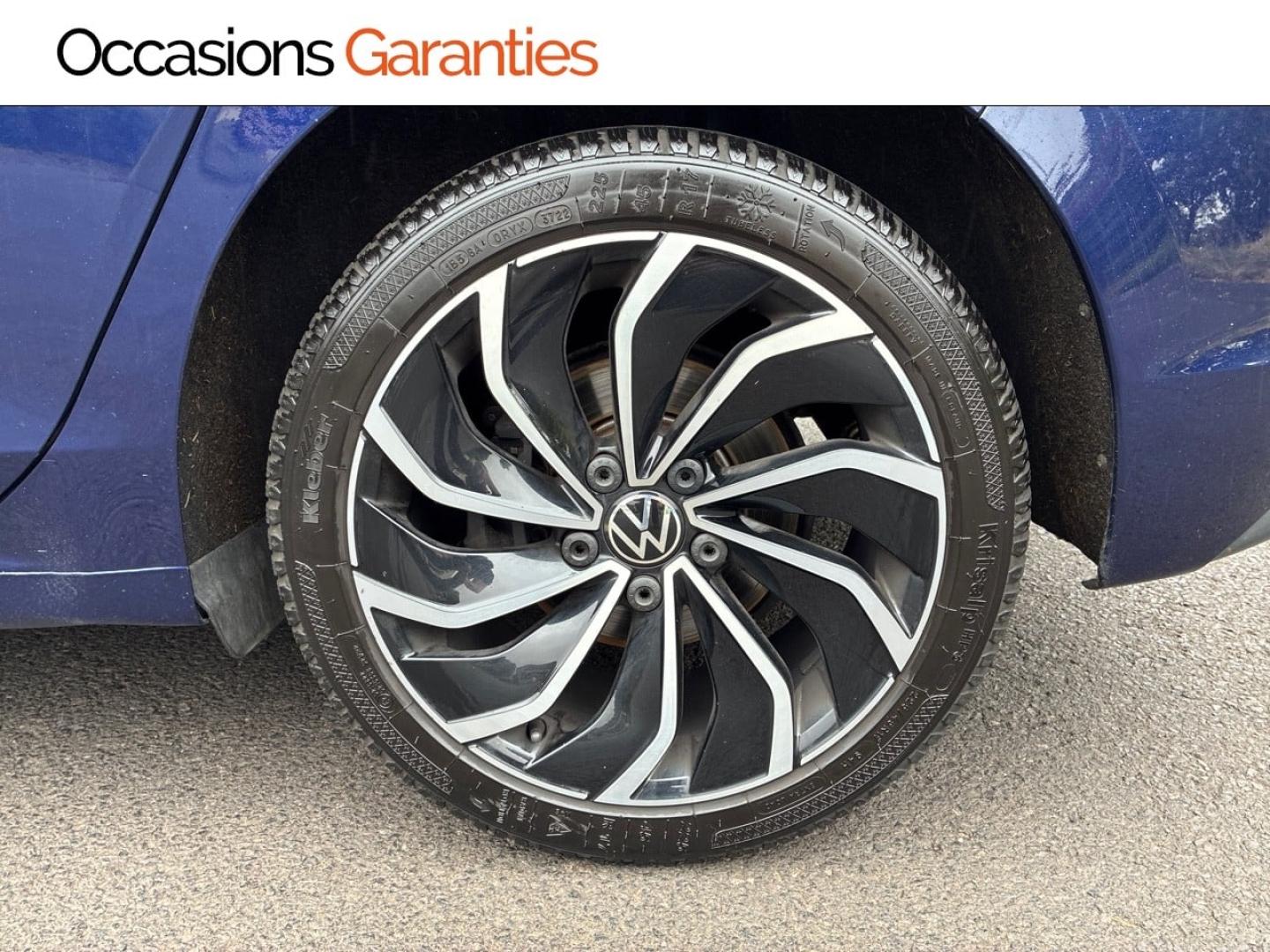 Voitures occasions VOLKSWAGEN GOLF Life Business 1st Clermont-Ferrand