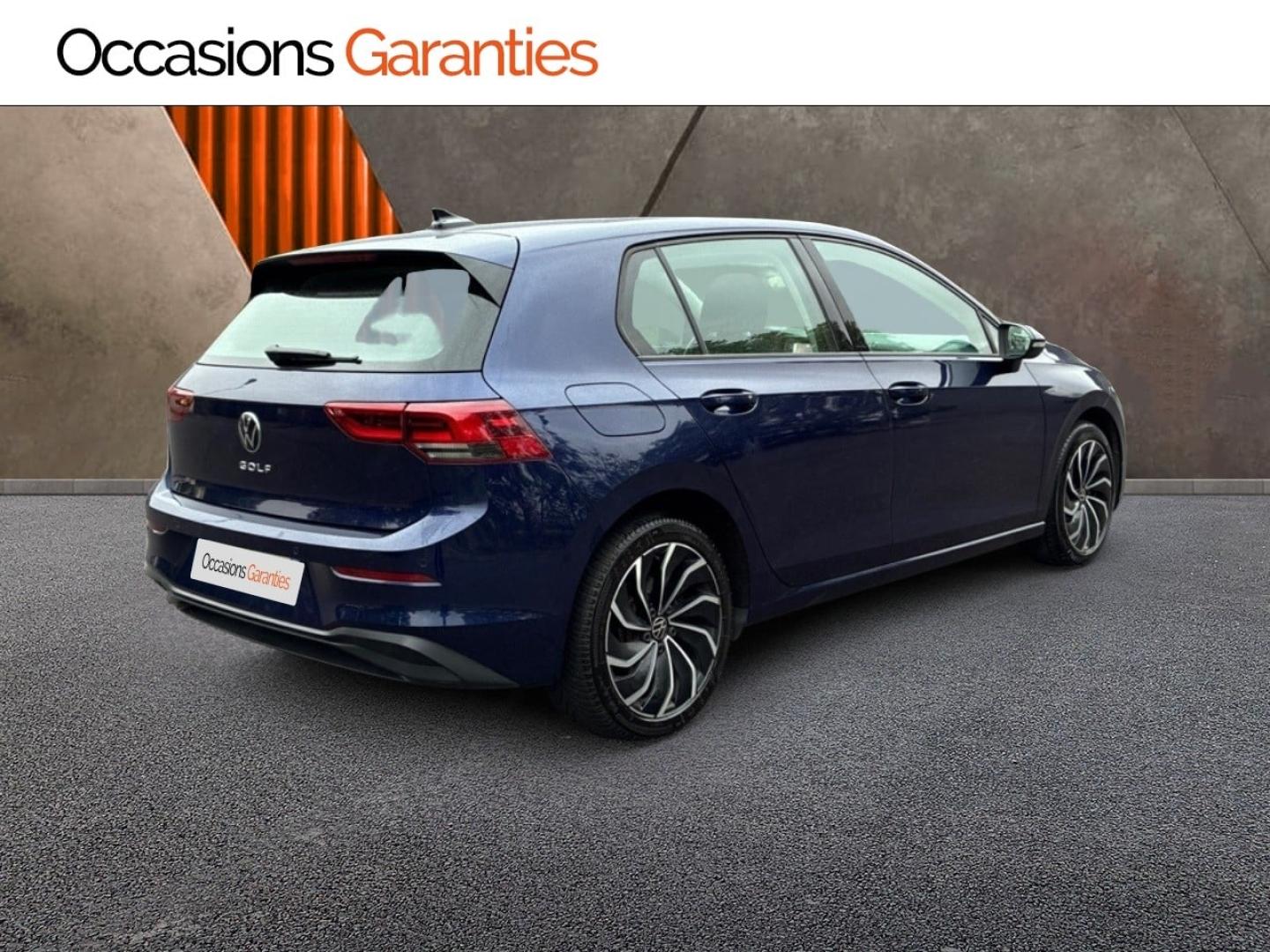 Voitures occasions VOLKSWAGEN GOLF Life Business 1st Clermont-Ferrand