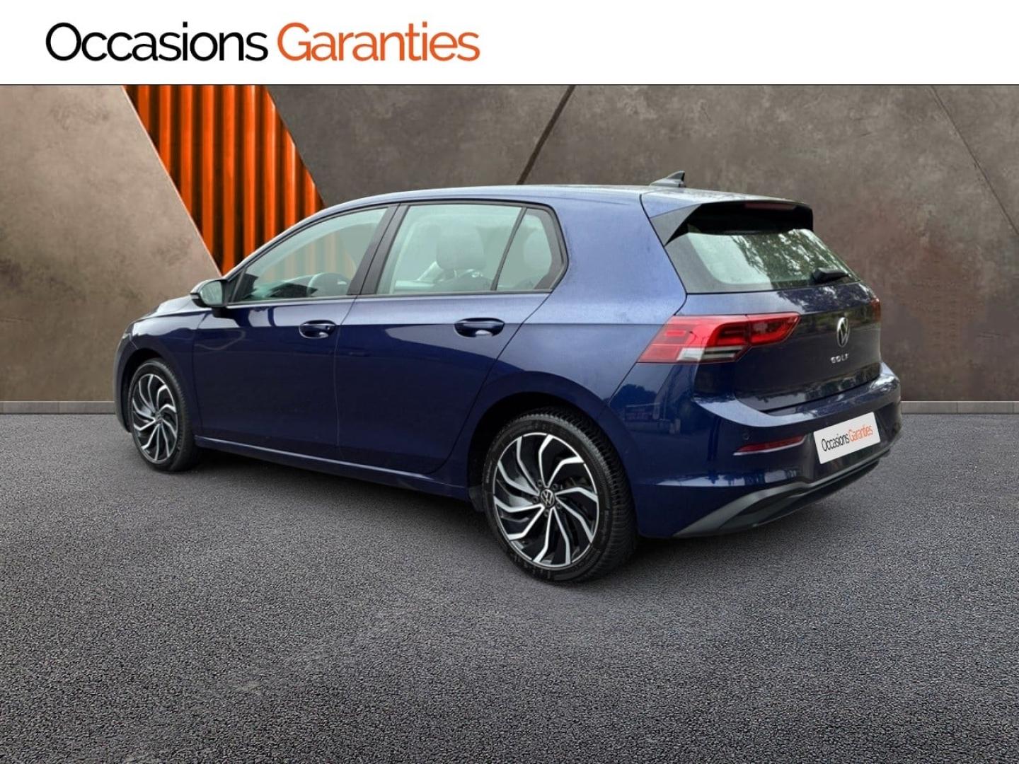 Voitures occasions VOLKSWAGEN GOLF Life Business 1st Clermont-Ferrand