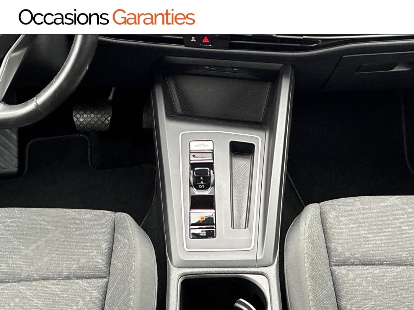 Voitures occasions VOLKSWAGEN GOLF Life Business 1st Clermont-Ferrand